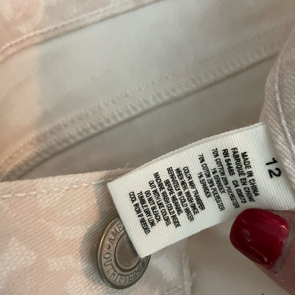 Floral Denim Shorts - Picture 3 of 5